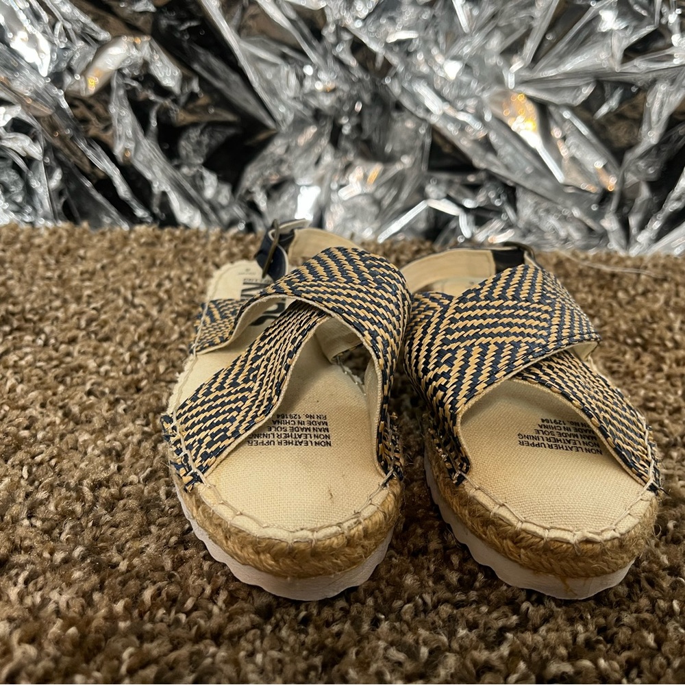 Girls Summer Sandle size 10 Cotton On